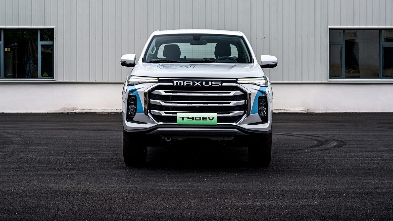 2026 MAXUS T90 EV — Double Cab Electric Pickup Truck for export, front view