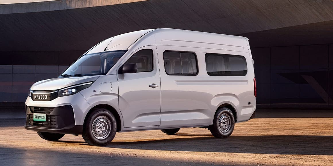2026 MAXUS Lingsheng V100 Electric Van — Wide-Body Electric Cargo Van for export, front three-quarter view